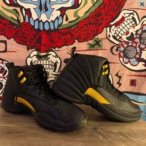 Jordan 12 Black Taxi Size 13